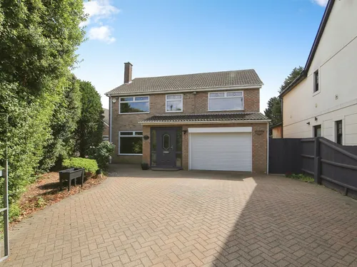 Broadway, Yaxley, Peterboroughphoto