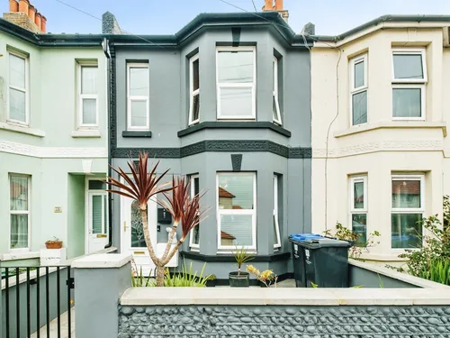Lyndhurst Road, Worthingphoto