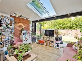 Warminster Road, Westbury thumb 3