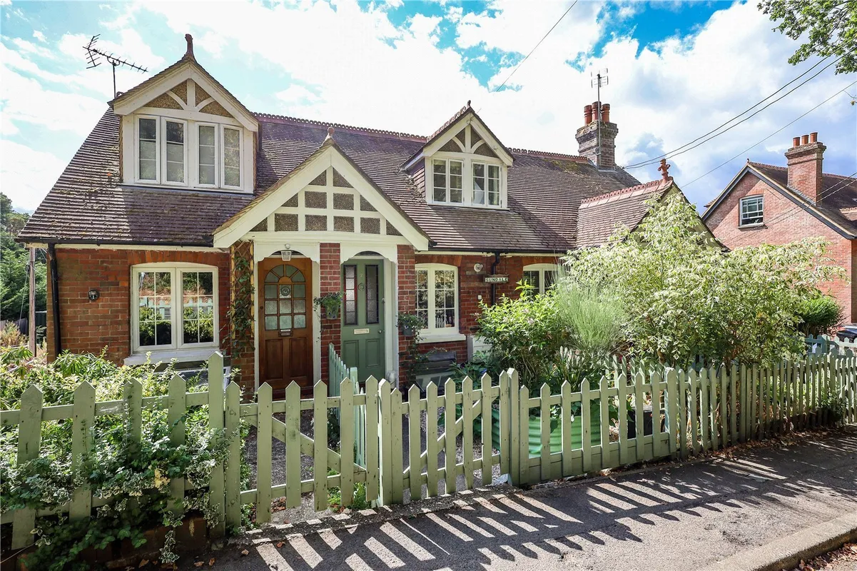 Longmoor Road, Greatham, Liss, Hampshire, GU33