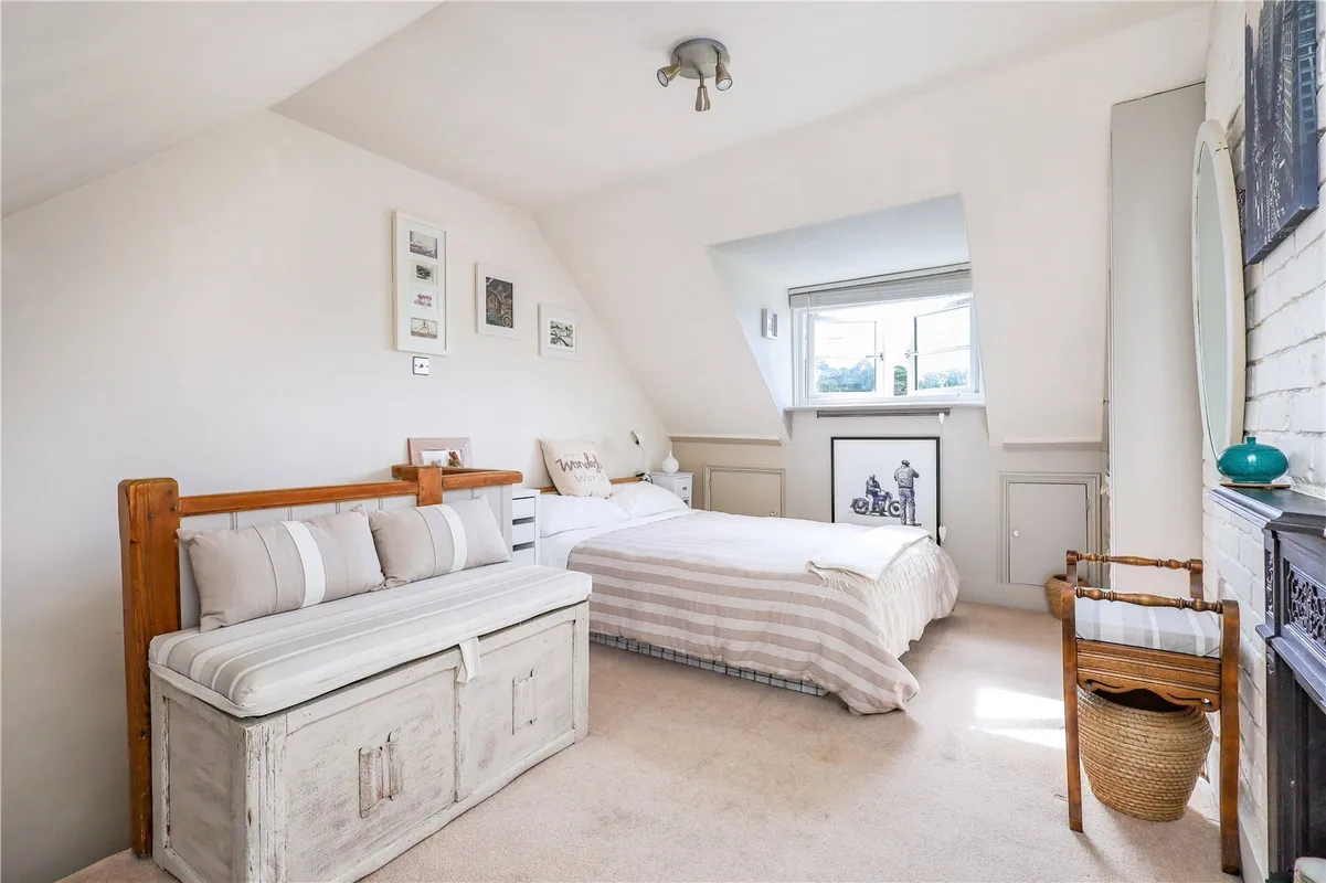 Longmoor Road, Greatham, Liss, Hampshire, GU33