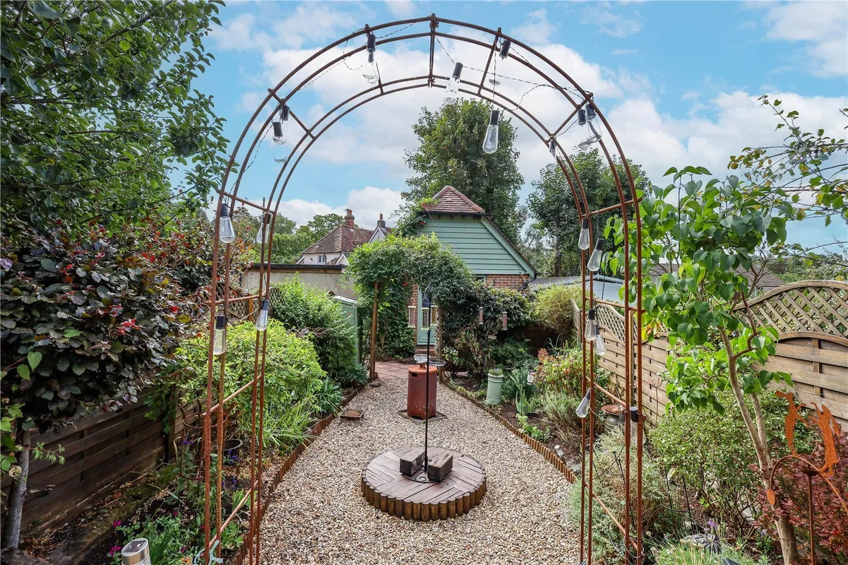 Longmoor Road, Greatham, Liss, Hampshire, GU33