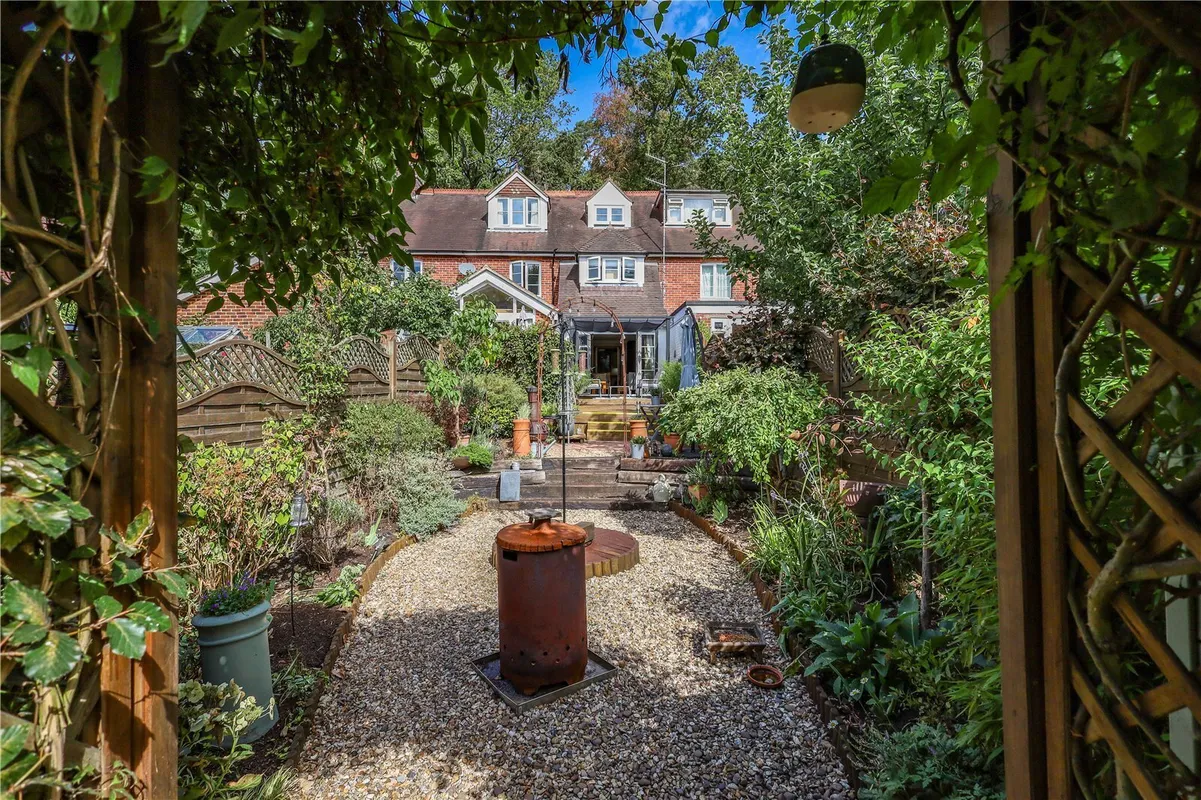 Longmoor Road, Greatham, Liss, Hampshire, GU33
