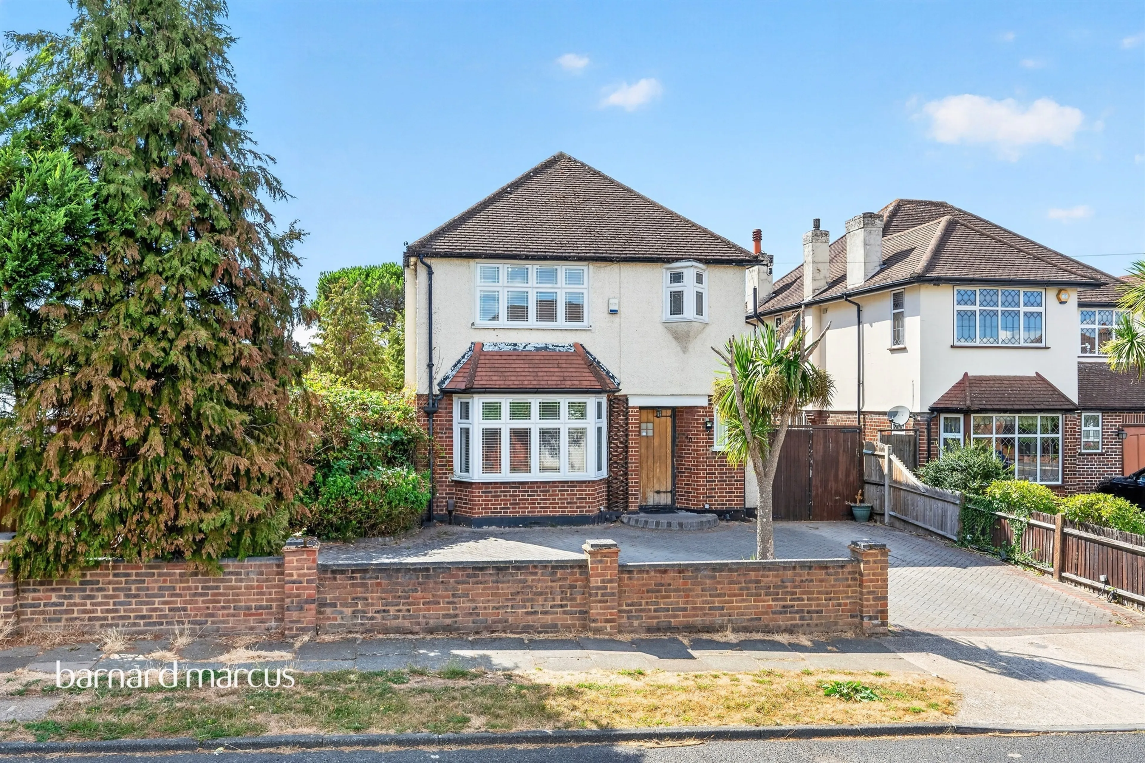Property at Avondale Avenue, Worcester Park