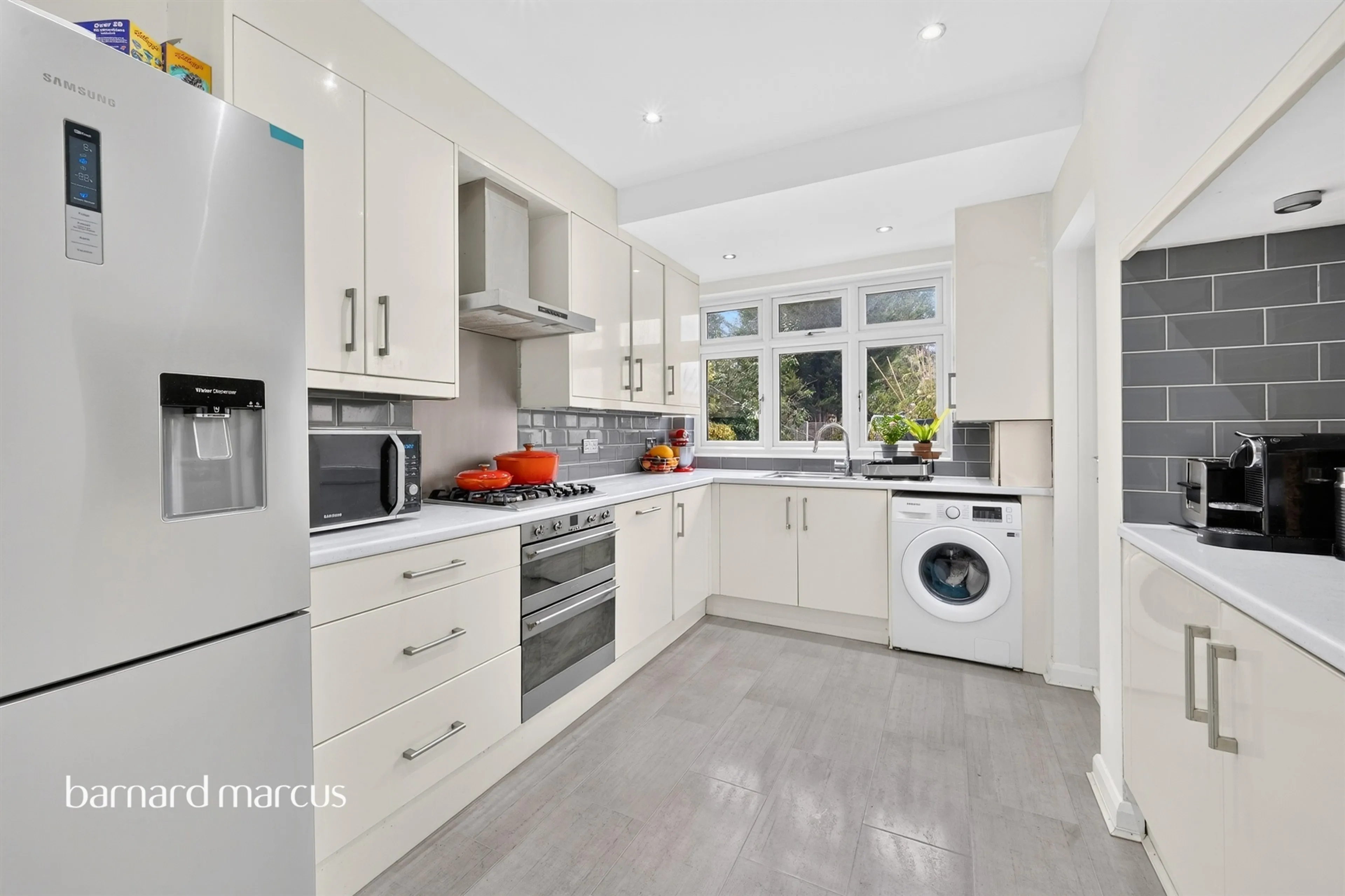 Property at Avondale Avenue, Worcester Park