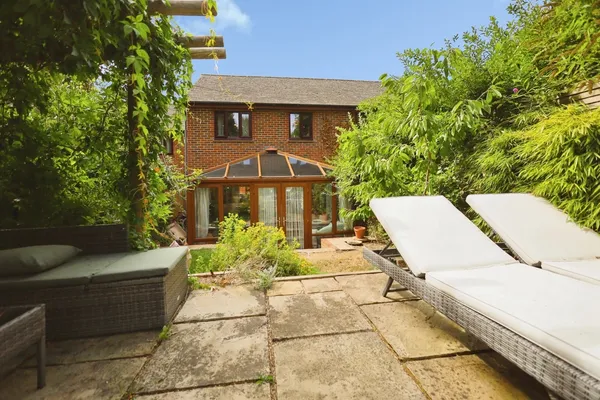 Wheatsheaf Gardens, Lewes, East Susse...