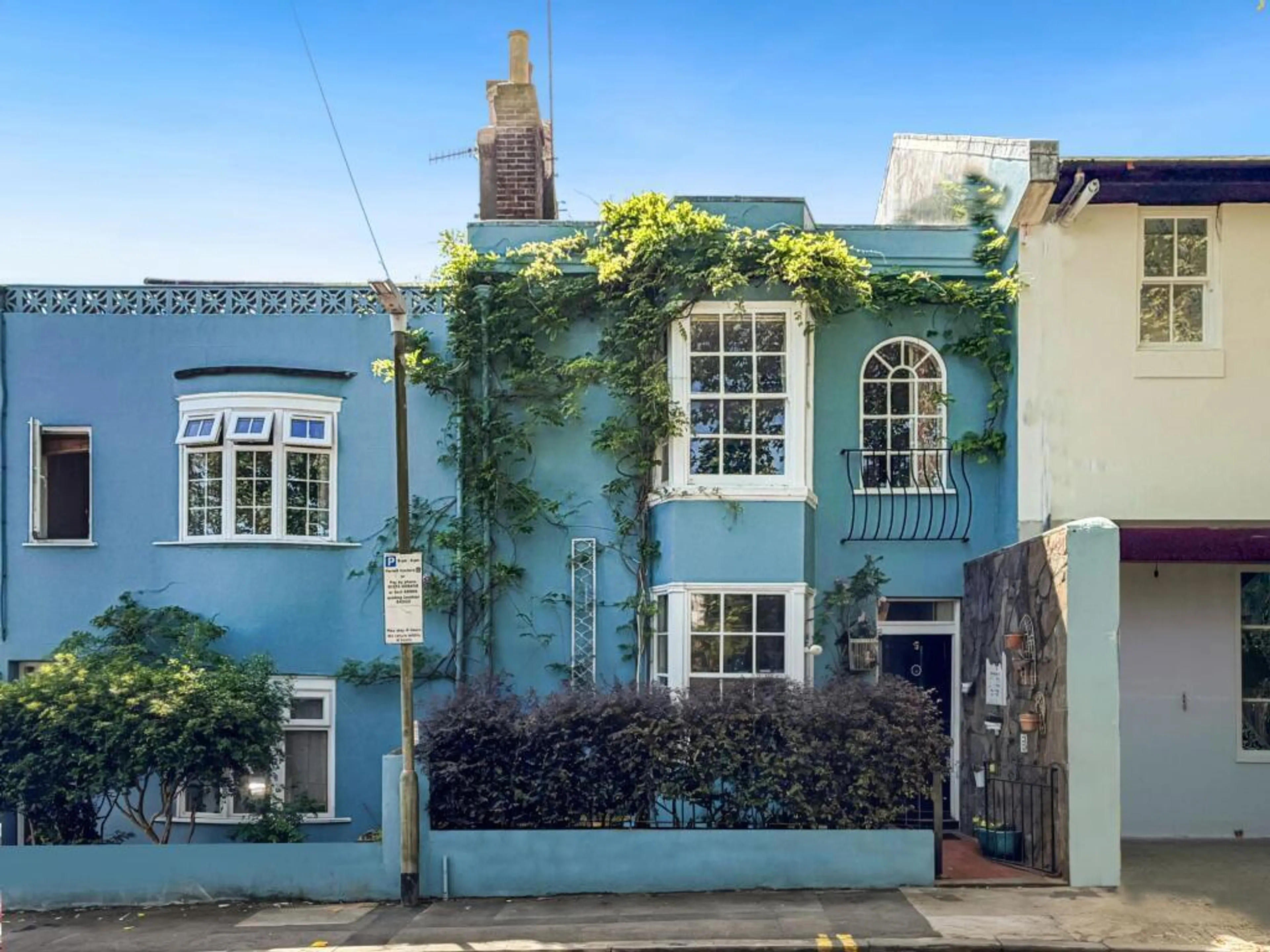 Property photo 0