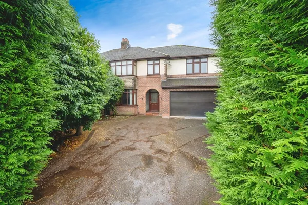 Knutsford Road, Grappenhall, Warringt...
