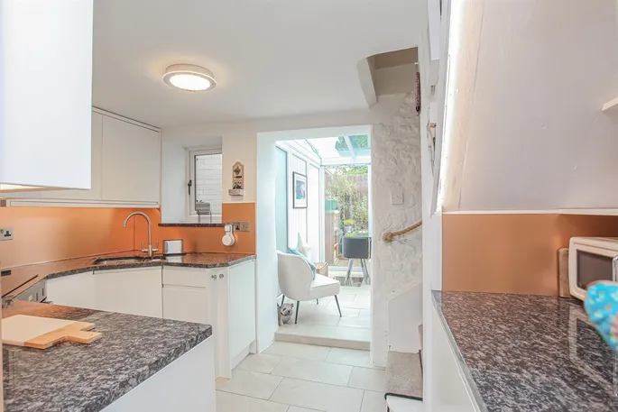Property carousel image 14