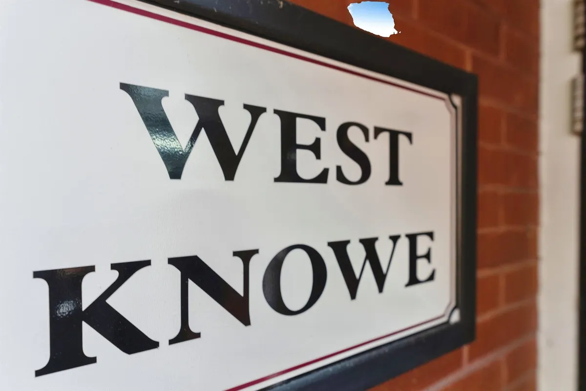 West Knowe, Oxton, Prenton