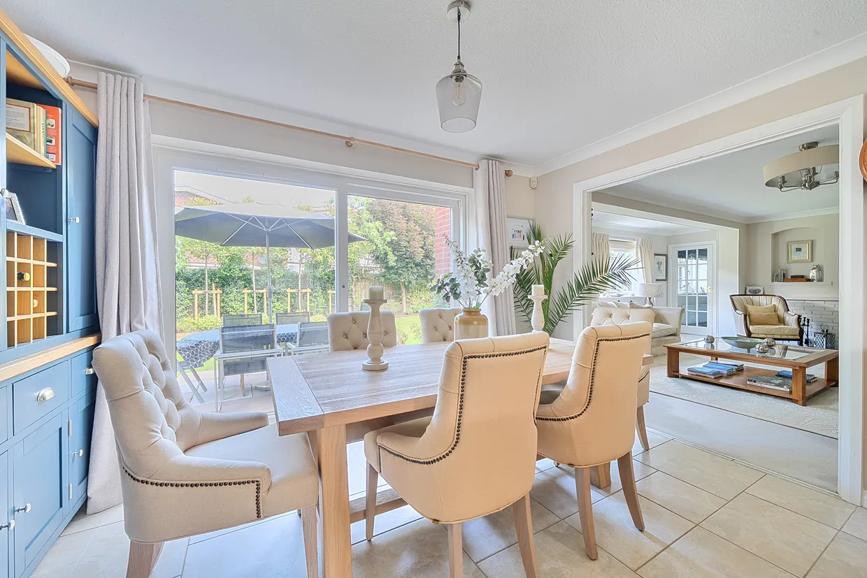 Manor Farm Way, Seer Green, HP9 photo 10