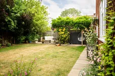 Manor Farm Way, Seer Green, HP9 photo 11