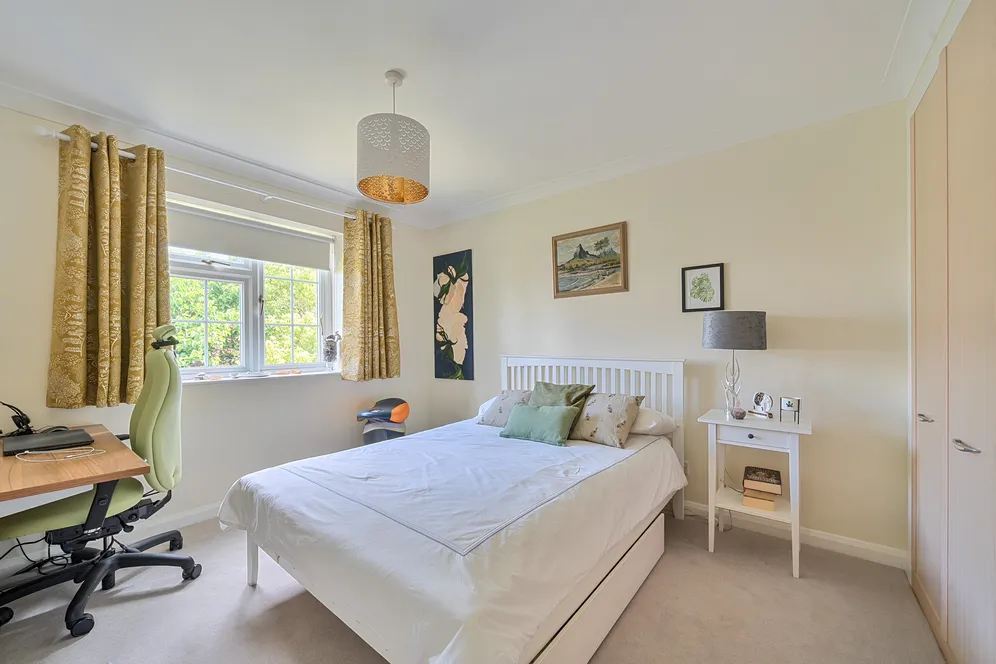 Manor Farm Way, Seer Green, HP9 photo 16