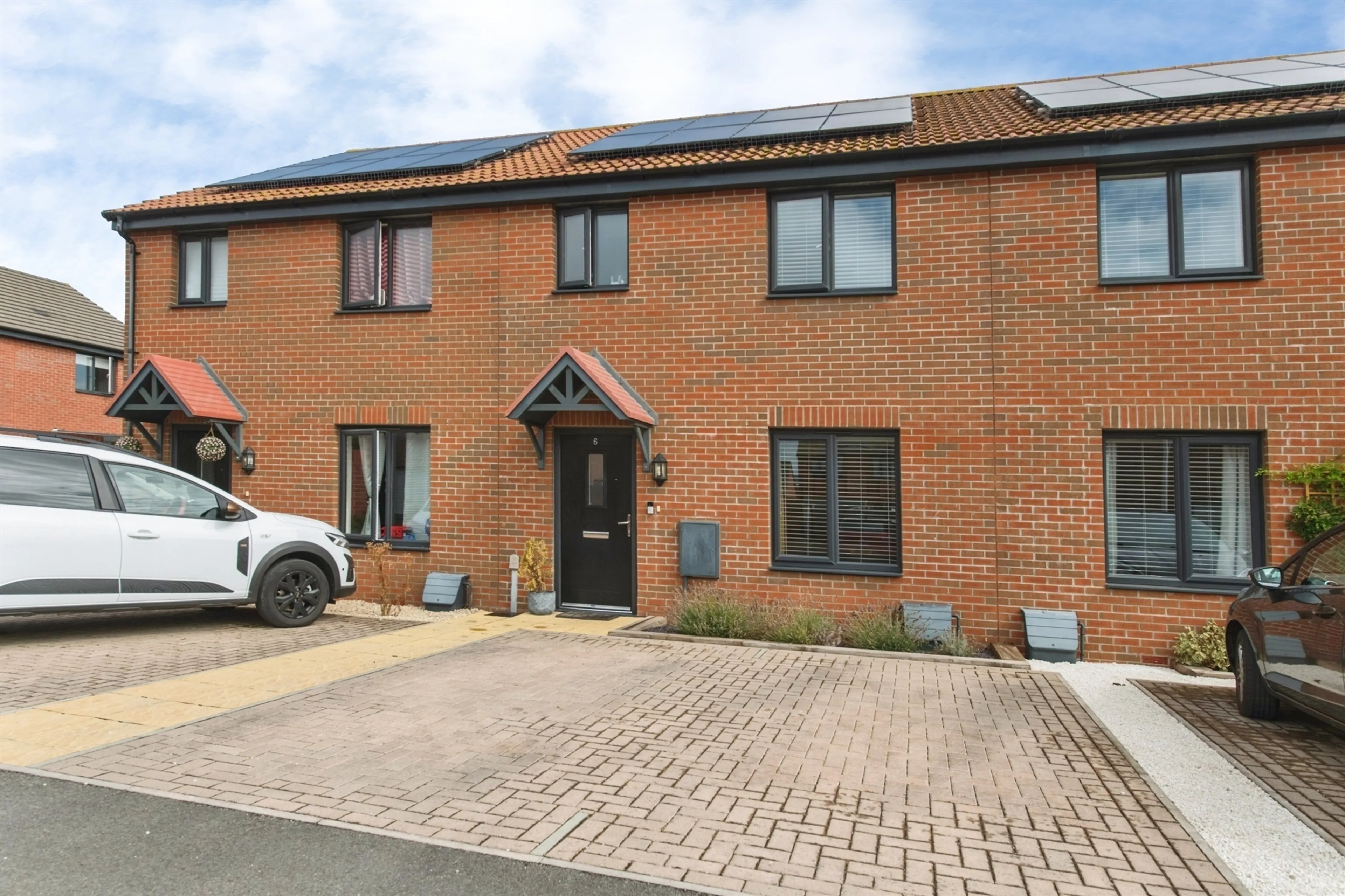 Property photo 0