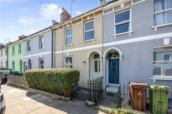 Naunton Crescent, Cheltenham, GL53 photo 1