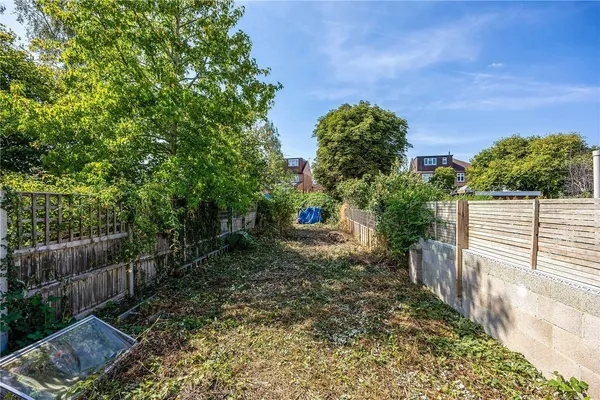 Naunton Crescent, Cheltenham, GL53 photo 11