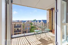Henry Darlot Drive, London