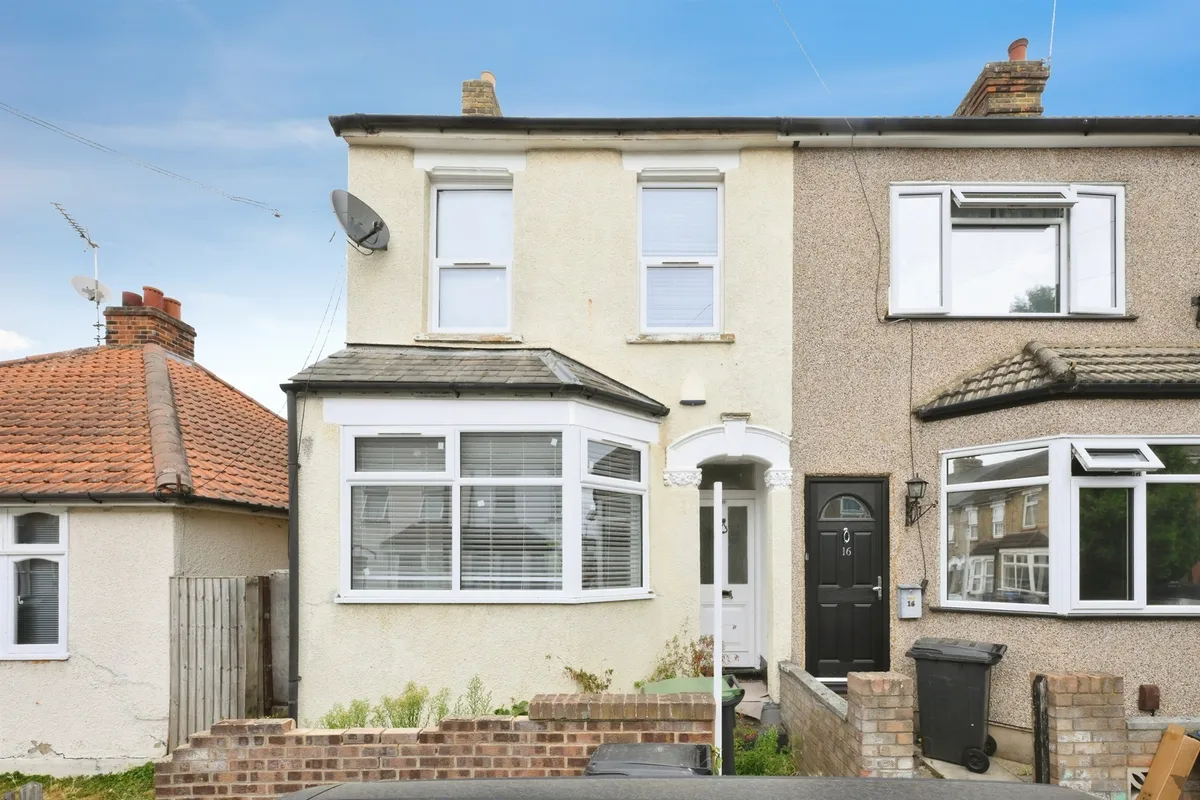 Ruskin Avenue, Waltham Abbey