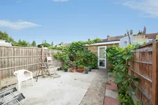 Faircross Avenue, Barking