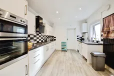 Faircross Avenue, Barking