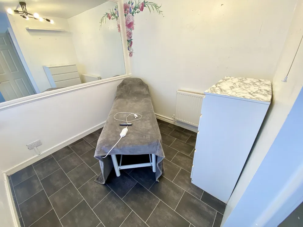 Property carousel item 20