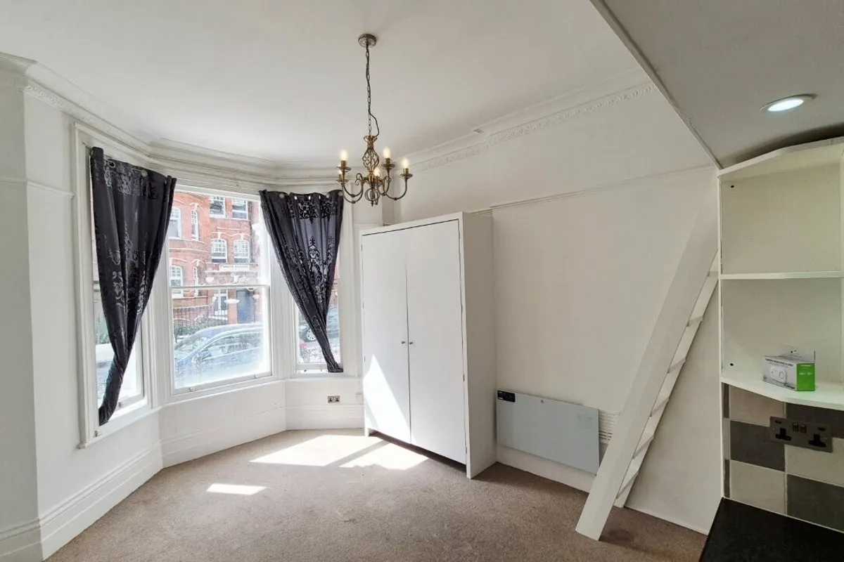 Stanwick Road, LONDON