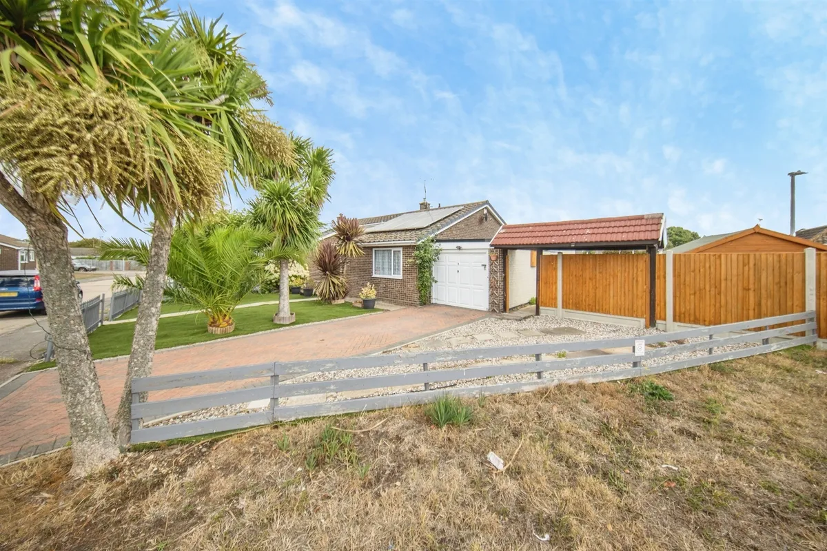 Robinsdale, Clacton-On-Sea