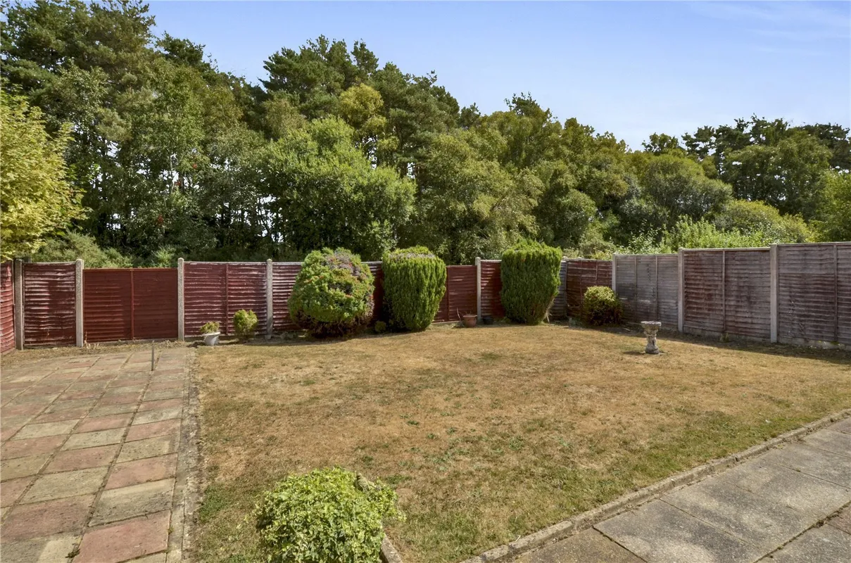 Sarum Avenue, West Moors, Ferndown, Dorset, BH22