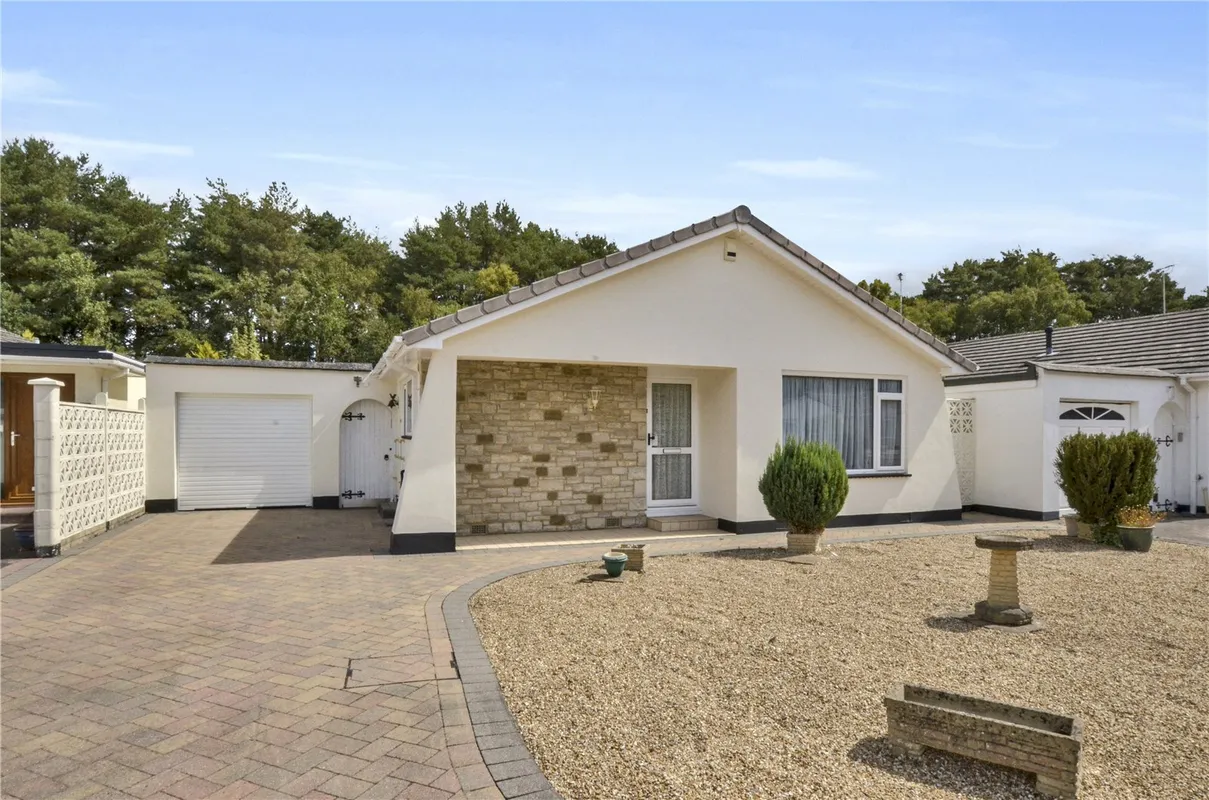 Sarum Avenue, West Moors, Ferndown, Dorset, BH22