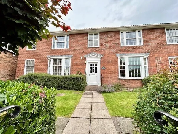 Browns Lane, Handbridge