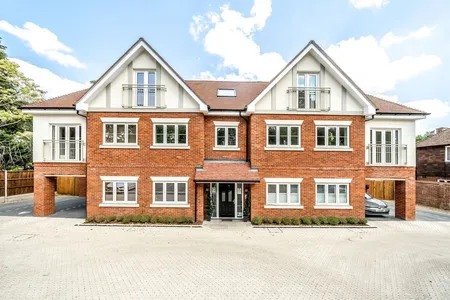 Brooklands Road, Weybridge, KT13