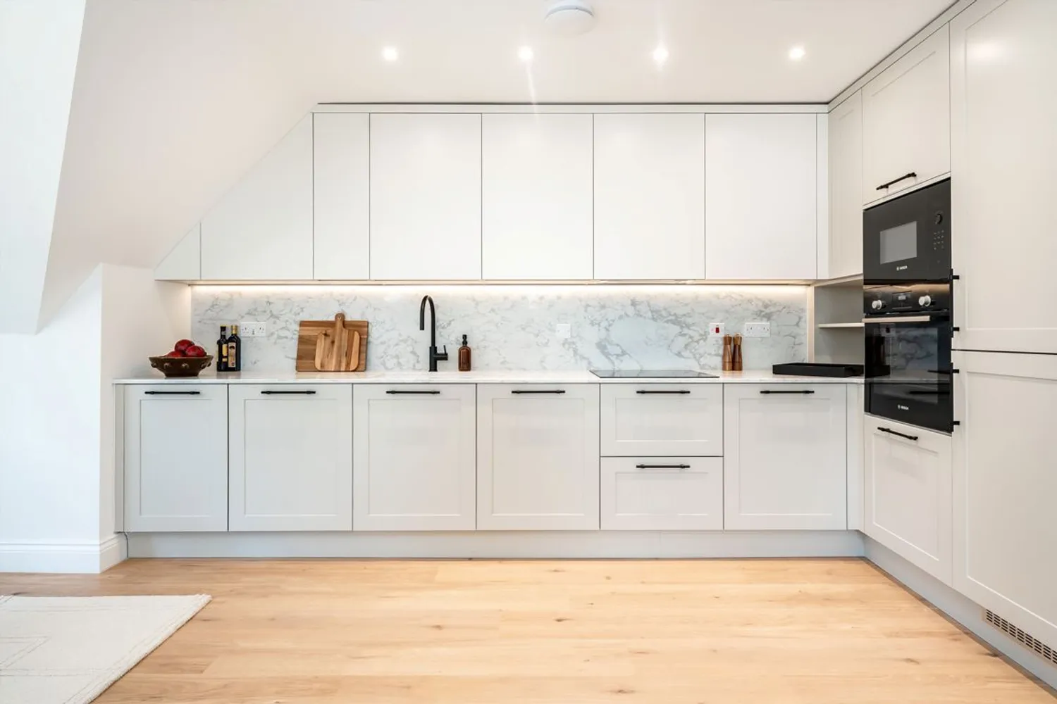 Brooklands Road, Weybridge, KT13 photo 3