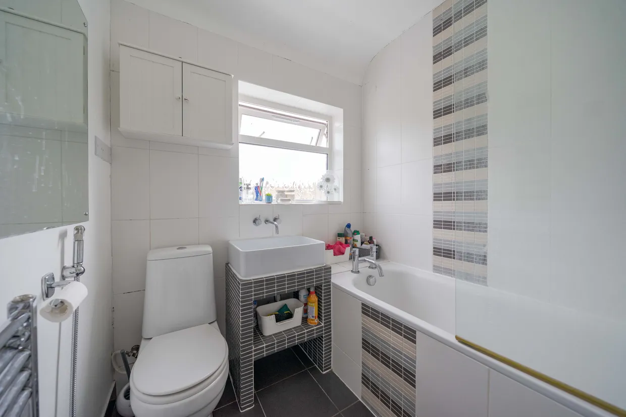 Avalon Road, Ealing, W13 photo 6