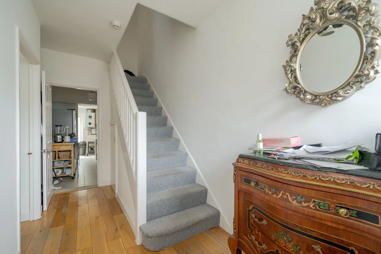 Avalon Road, Ealing, W13 photo 11
