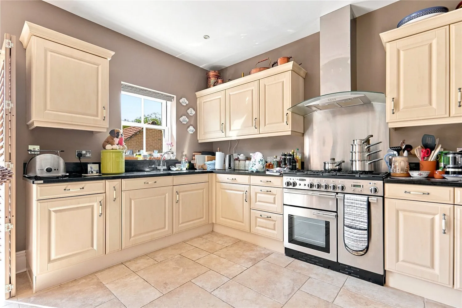 Mistley, Manningtree, CO11 photo 7