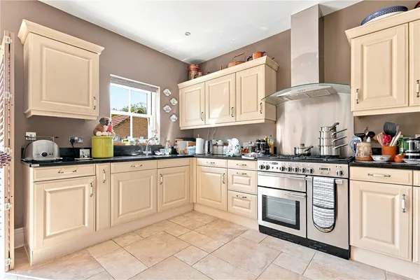 Mistley, Manningtree, CO11 photo 7