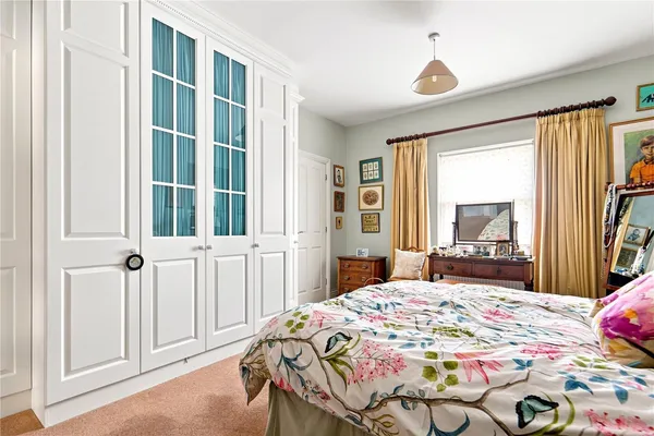 Mistley, Manningtree, CO11 photo 11
