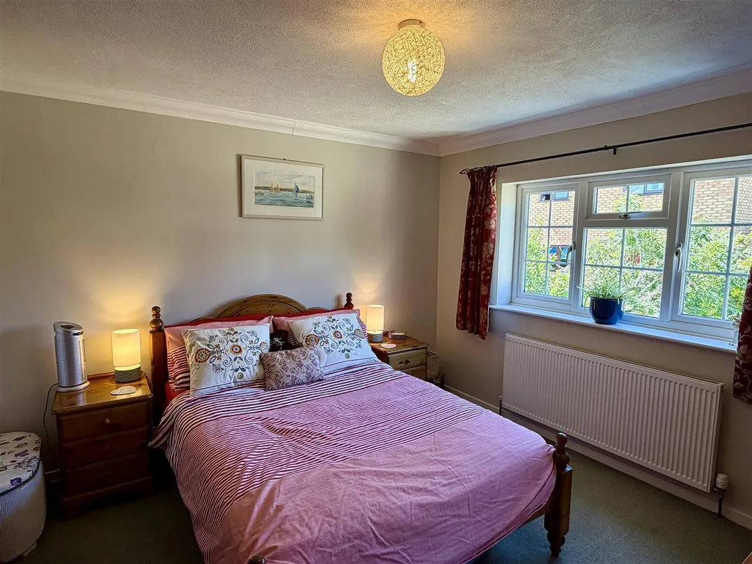 https://mr0.homeflow-assets.co.uk/files/photo/image/48164/8616/_x_/5nomsa7SKk-rga0HUVifFA.jpg