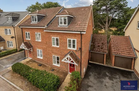 Jeddah Way, Kennett, CB8