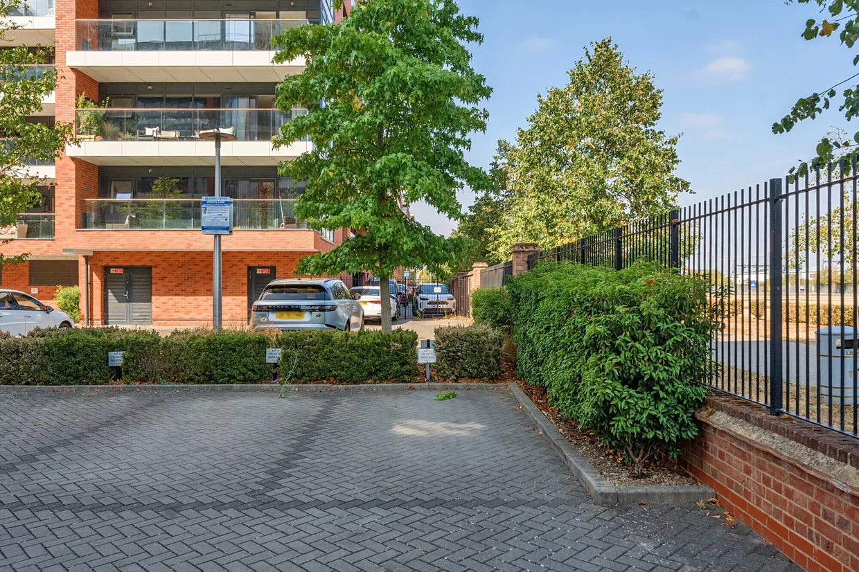 Kingman Way, Newbury, RG14 photo 20