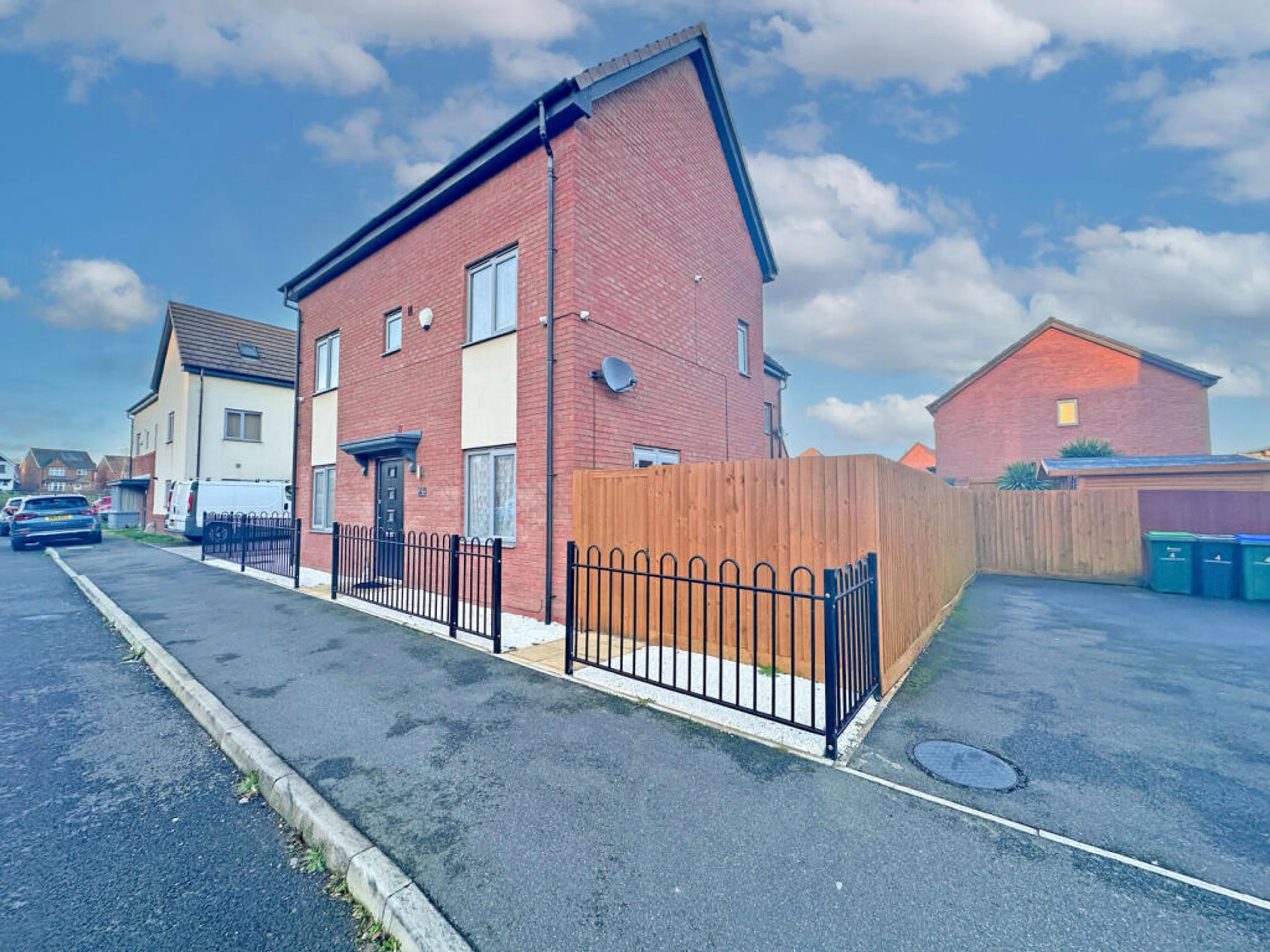 Property photo 0