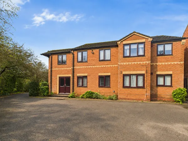 Cedar Court, Tamworth, B77 5DR