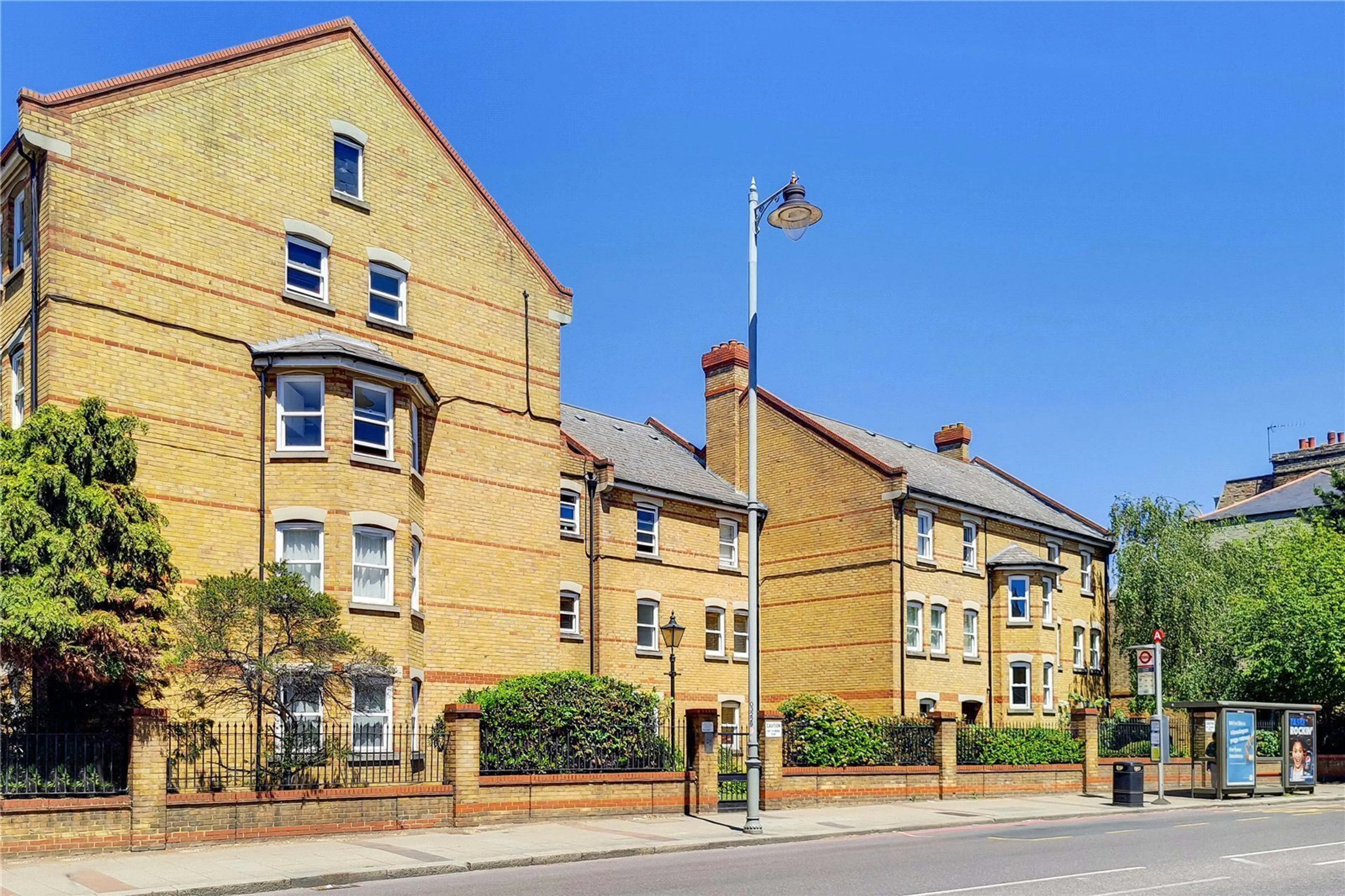 Photo 0