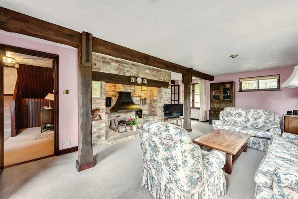 Sycamore Close, Fetcham, Leatherhead,...