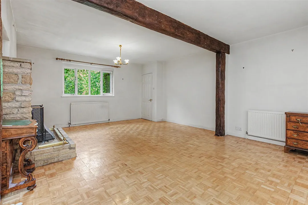 https://mr0.homeflow-assets.co.uk/files/photo/image/48166/2060/_x_/Ps1ghyrrCEGYtJ9xrg_zVQ.jpg