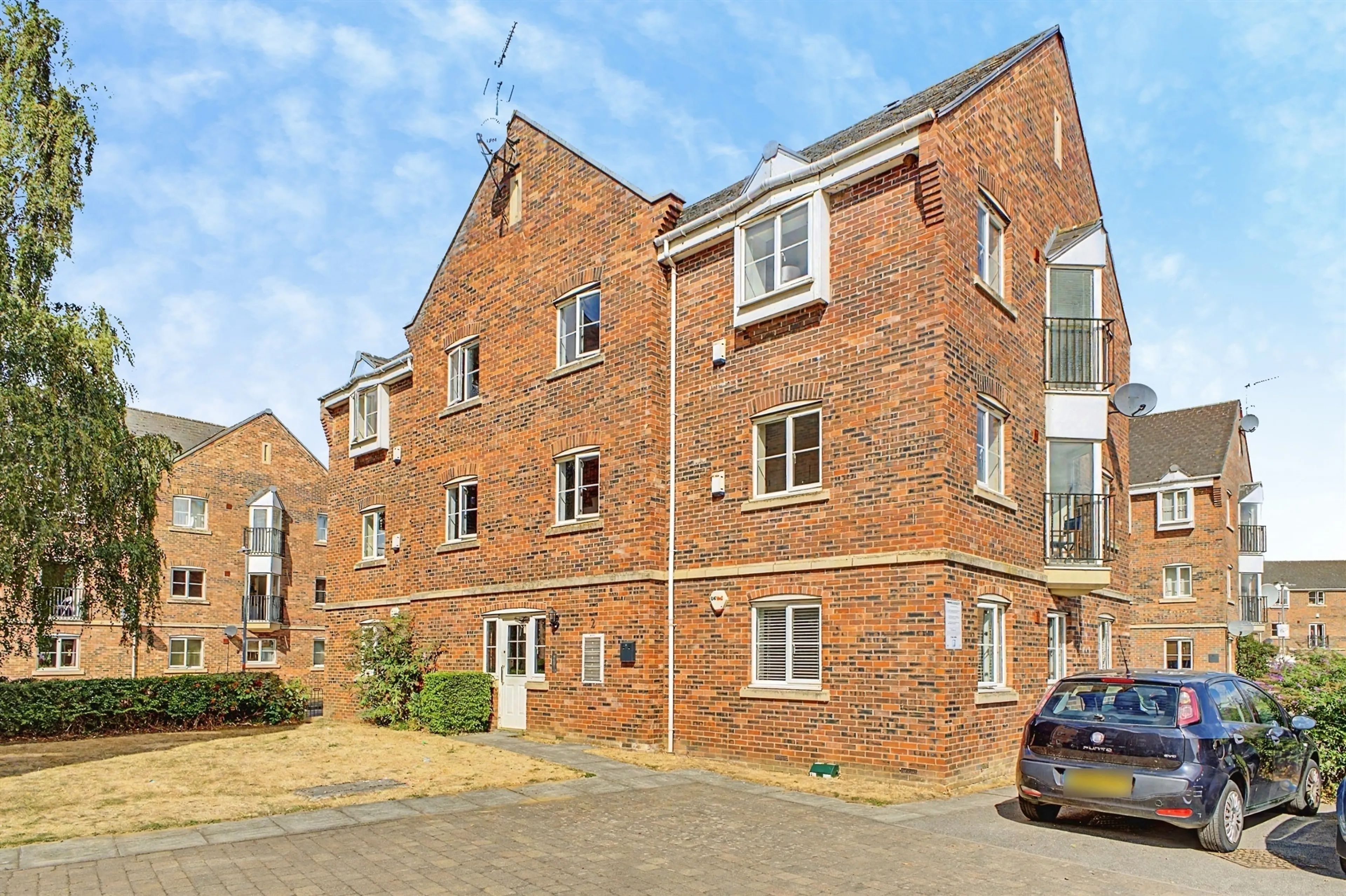 Property photo 0