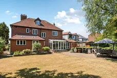 Thames Side, Staines-Upon-Thames, TW18 photo 30
