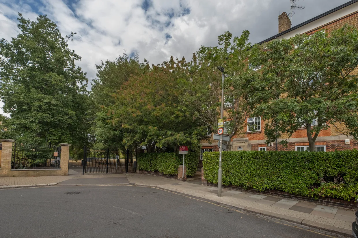 Acuba Road, London, SW18 photo 2
