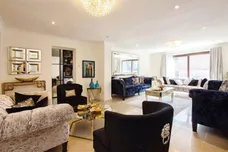Gunnersbury Way, Nuthall, NOTTINGHAM