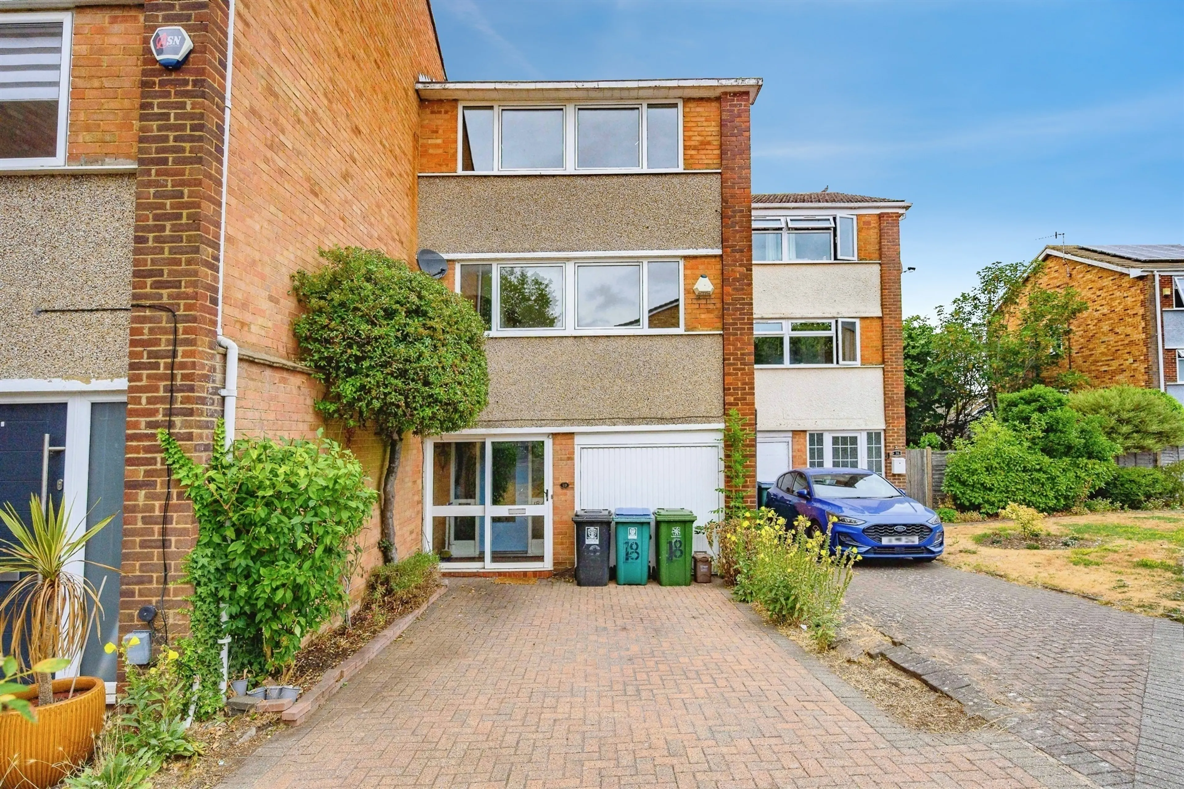 Property photo 0